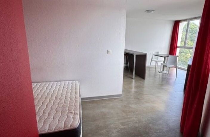 T2 — photo 2