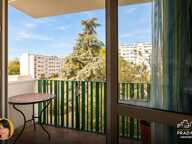 Pierre-Bénite - T3 lumineux de 70 m² avec balcon, parking, c — photo 3