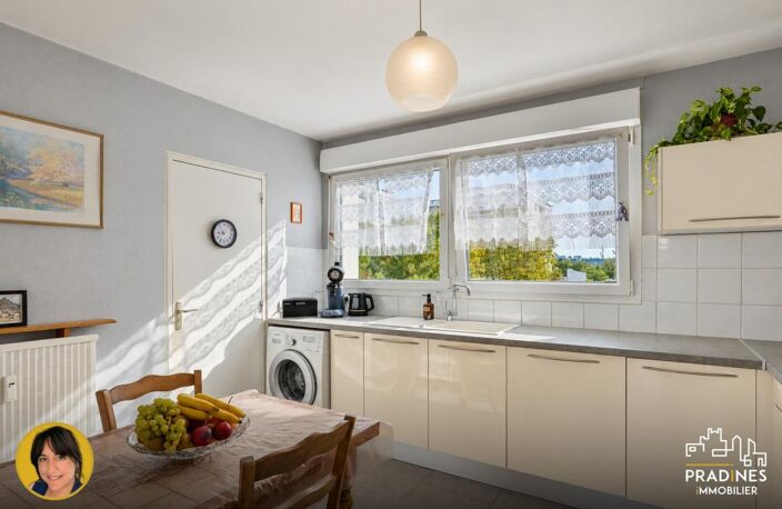 Pierre-Bénite - T3 lumineux de 70 m² avec balcon, parking, c — photo 4