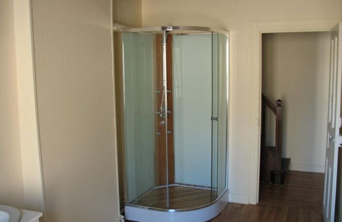 Appartement de 84m2 à louer sur Notre-Dame-de-Cenilly — photo 2