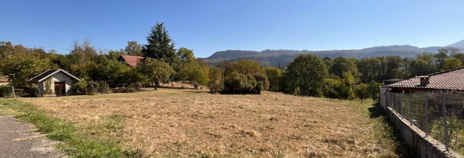 Terrain  2600 m² à vendre à Cressin-Rochefort (01350)