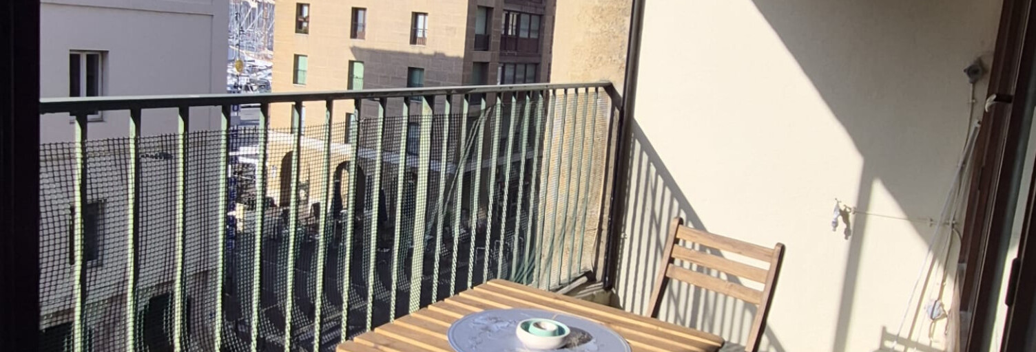 Appartement 2 Pièces 81 m² à louer à Marseille 2 (13002)
