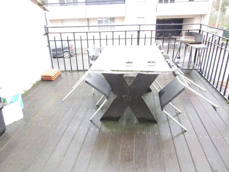 T3  (en R+1) avec terrasse — photo 1