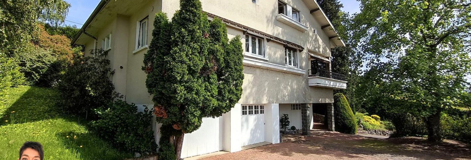 Maison 8 Pièces 223 m² à vendre à Thizy-les-Bourgs (69240)