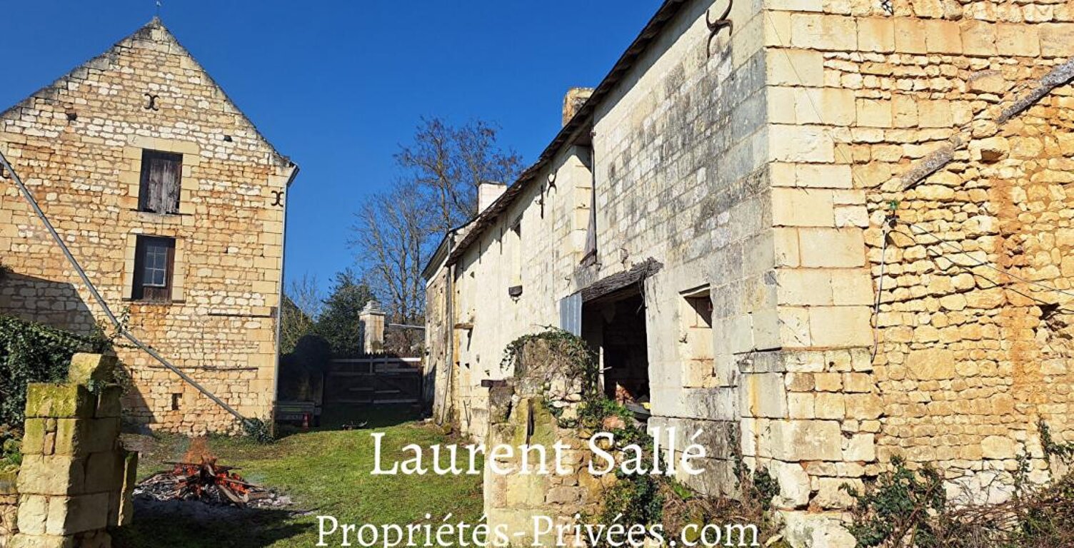 LERNÉ (37500) : Ensembles de Bâtisses à rénover (315 m2) — photo 1