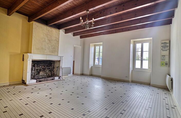 17230 - LONGEVES - Maison 3 Chambres 5 Pièces 120 m2 environ - — photo 2