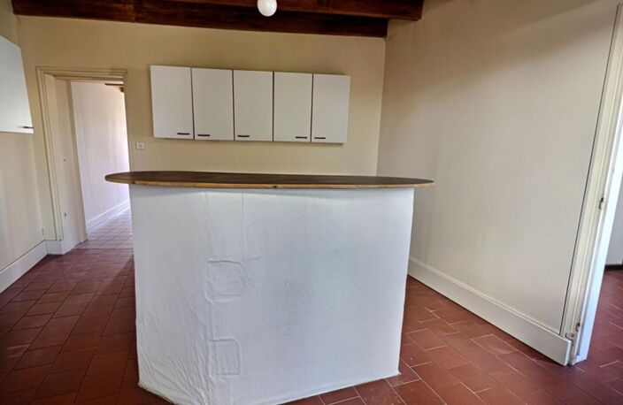 17230 - LONGEVES - Maison 3 Chambres 5 Pièces 120 m2 environ - — photo 4