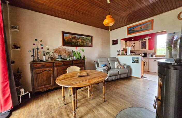 Maison d'habitation, une dépendance, un hangar et une prairie entre terre et mer - à Roscanvel en presqu'île de Crozon — photo 5