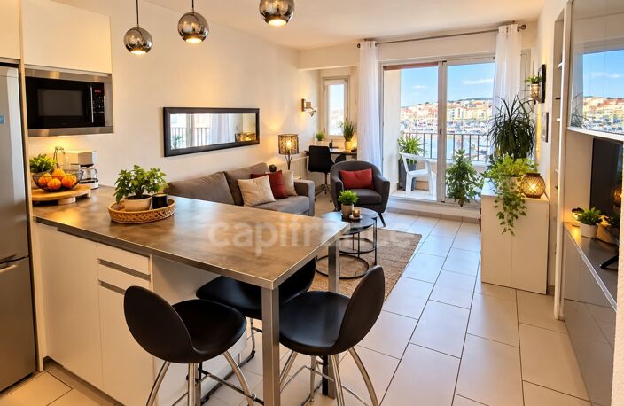CAP D’AGDE – VUE PORT EXCEPTIONNELLE – T2 36 M² – BALCON –PISCINE - CONCIERGE - GARAGE FERMÉ – VENDU MEUBLÉ — photo 3