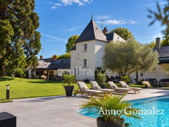 ORLEANS-SAINT JEAN LE BLANC, Rare propriété du XVIIIème revisitée par un architecte, parc paysager, piscine , élégance et prestations haut de gamme — photo du bien