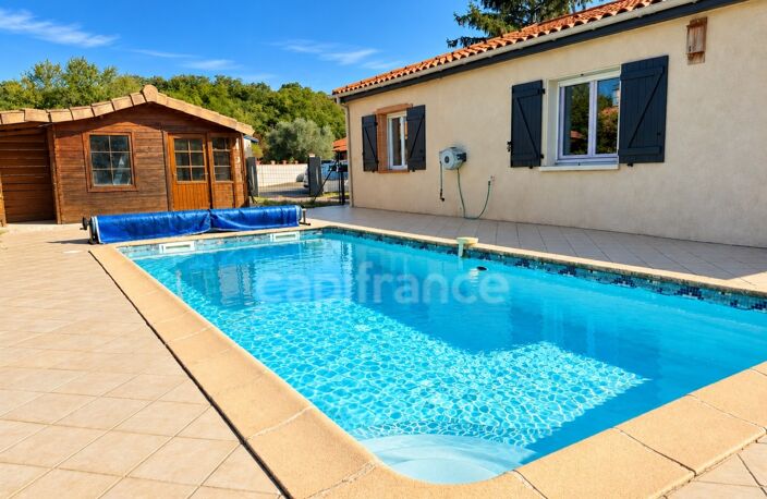 MAUZAC – Maison de plain-pied 121 m² – 5 chambres – Piscine – Terrain 840 m² — photo 3