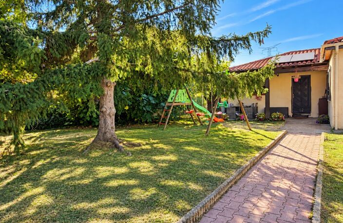 MAUZAC – Maison de plain-pied 121 m² – 5 chambres – Piscine – Terrain 840 m² — photo 5