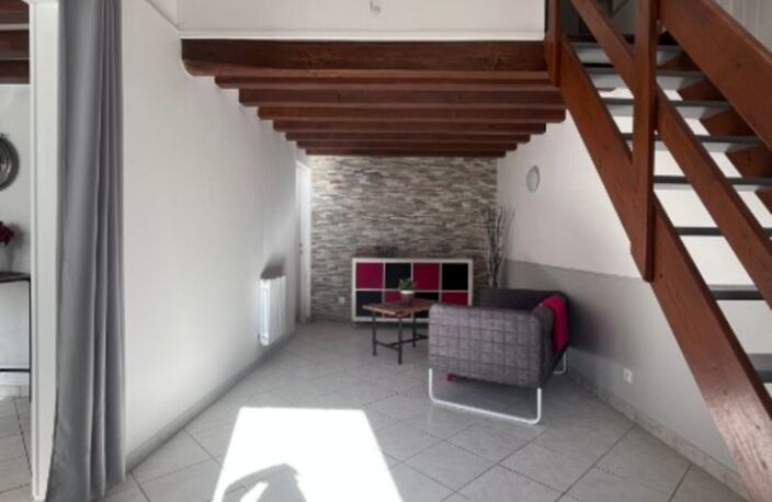 DUPLEX DE 59 m², STATIONNEMENT ET ESPACE EXTÉRIEUR — photo 5