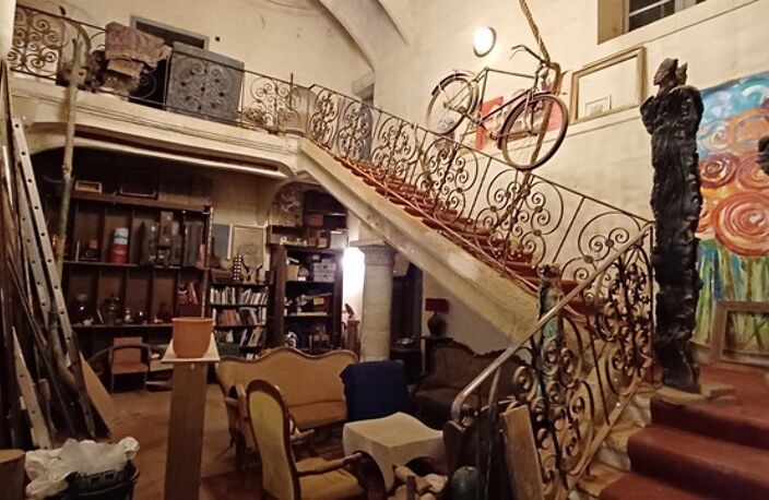 CENTRE SOMMIERES ,  FONDS DE COMMERCE +MURS + APPARTEMENT A SAISIR! — photo 3