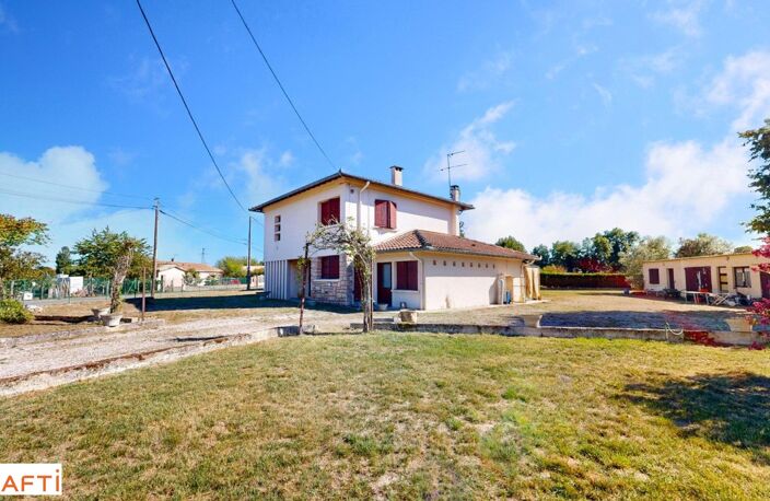 SAINT-MARTORY  MAISON FAMILIALE SUR PLUS DE 2 600 M² DE TERRAIN — photo 2