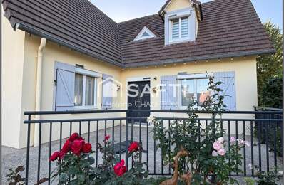 Centre BREVAL, maison 5 chambres 134 m² sur sous-sol total, jardin de 1 551m² — photo du bien