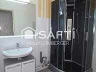 Appartement F3 - Résidence Charles Quint avec ascenseur, terrasse et garage. — photo 4