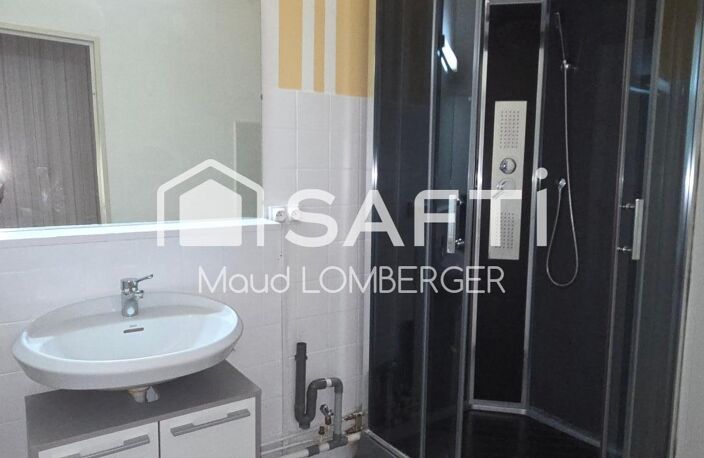 Appartement F3 - Résidence Charles Quint avec ascenseur, terrasse et garage. — photo 4