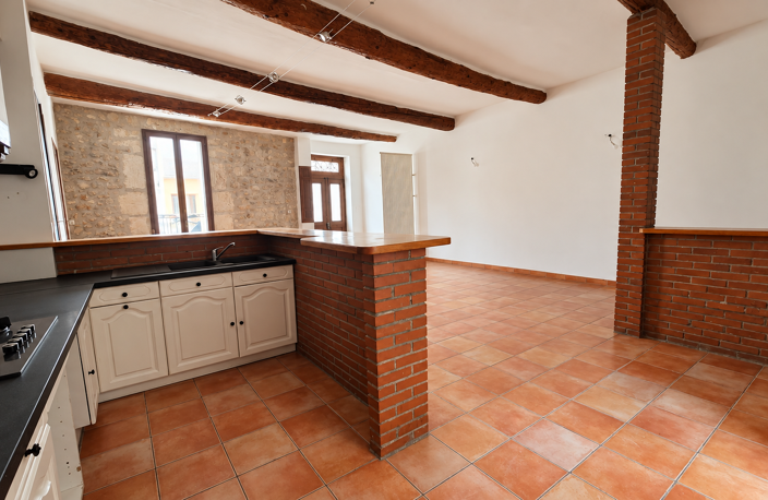 MAISON DE VILLAGE T5 DE 179M2 DE 3 NIVEAUX AVEC TERRASSE ET — photo 5