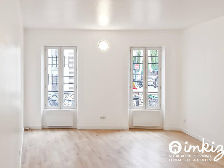 Studio rénové idéalement situé — photo 1