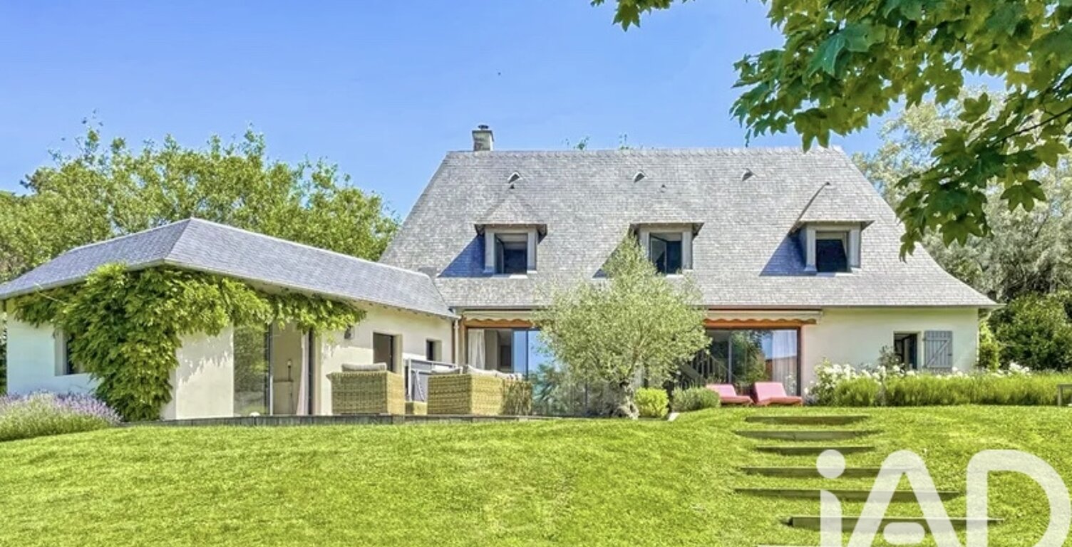 Vente Maison/villa 8 pièces — photo 1
