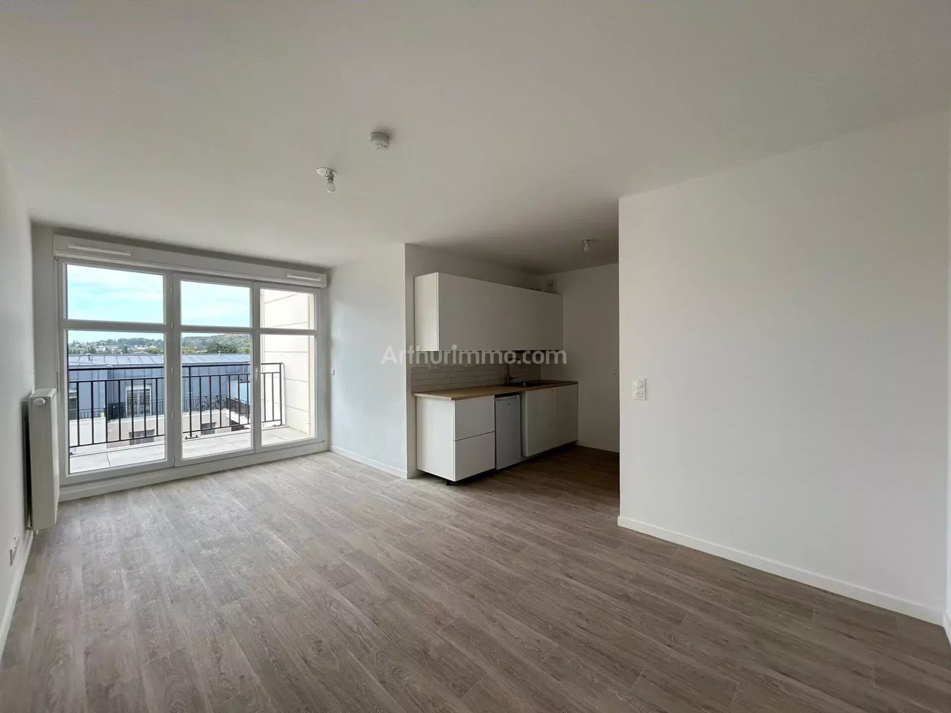 Appartement 1 pièce 29 m² · à Montlhéry · 29 m² · 720 €/mois