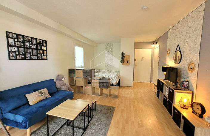 LOCATION - PAU BERLIOZ  : Grand T1 de 33m² avec extérieur et place de parking — photo 2