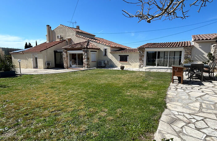 Maison  à vendre SAINT JULIEN LES Martigues 7 pièce(s) 145 m2 avec piscine — photo 2
