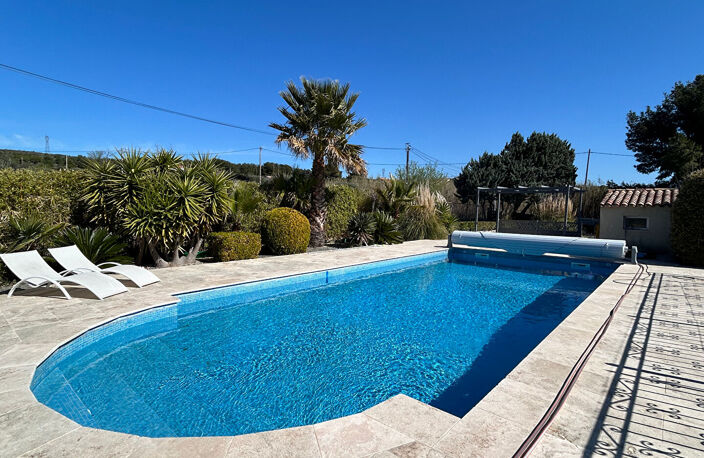 Maison  à vendre SAINT JULIEN LES Martigues 7 pièce(s) 145 m2 avec piscine — photo 4