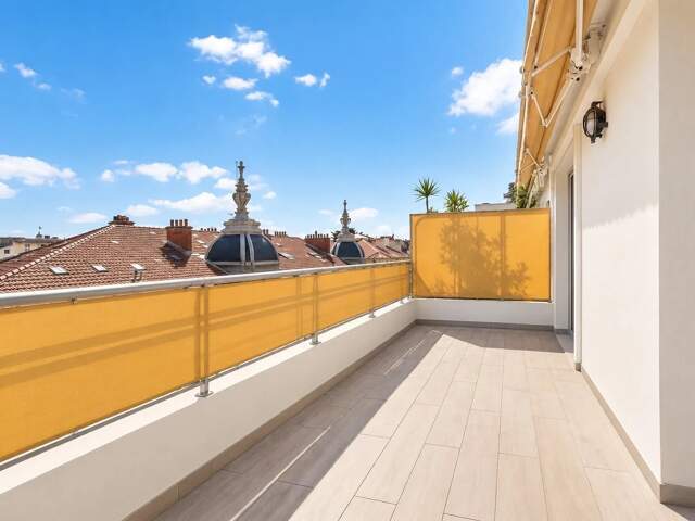 Nice Joffre : En dernier étage, 3 pièces avec terrasse — photo du bien