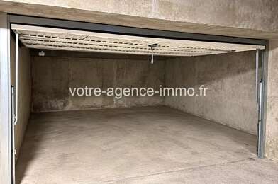 Garage  220 €