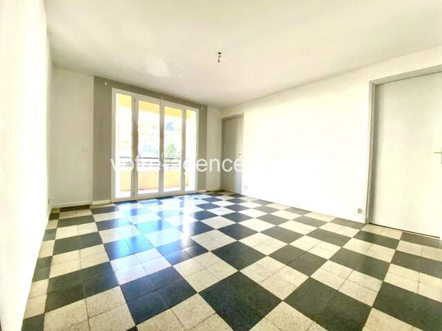 Nice-Saint Roch / 3 pièces 55.86m² avec balcon - 970euros — photo du bien