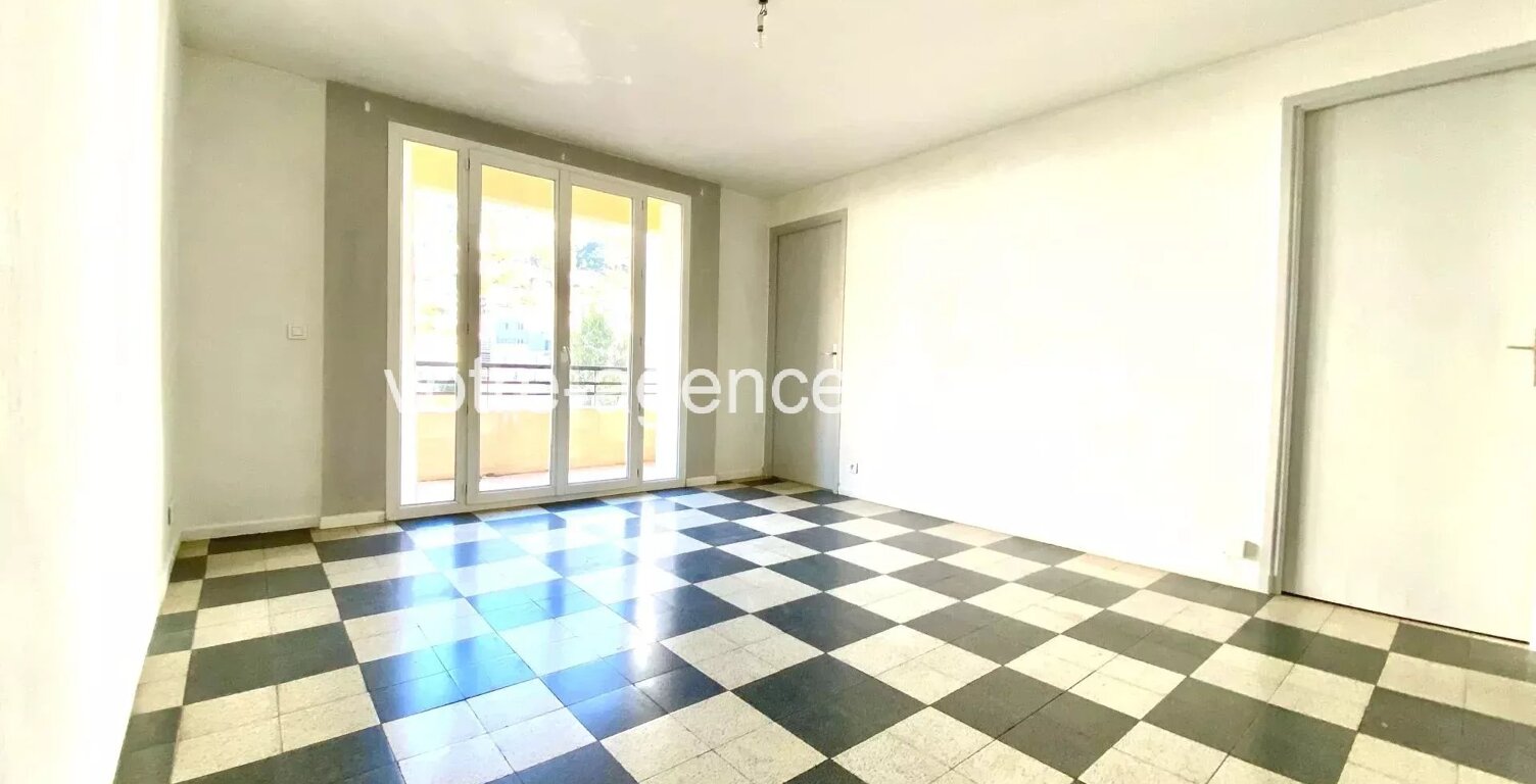 Nice-Saint Roch / 3 pièces 55.86m² avec balcon - 970euros — photo 1