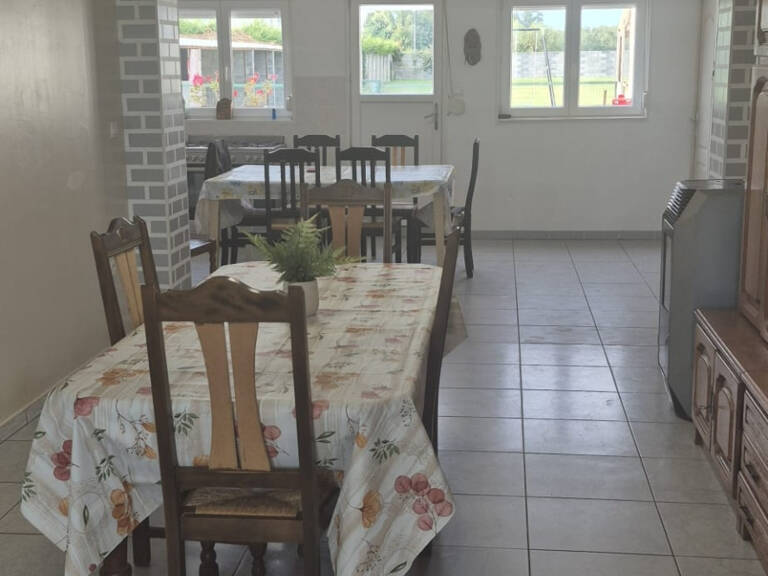 Maison familiale, idéale artisans, commerçants, garagistes, — photo 1