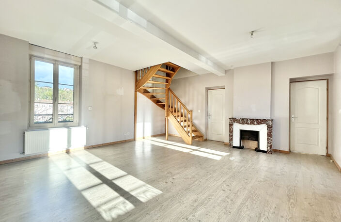 T3 DUPLEX - CENTRE RIVE DE GIER — photo 2
