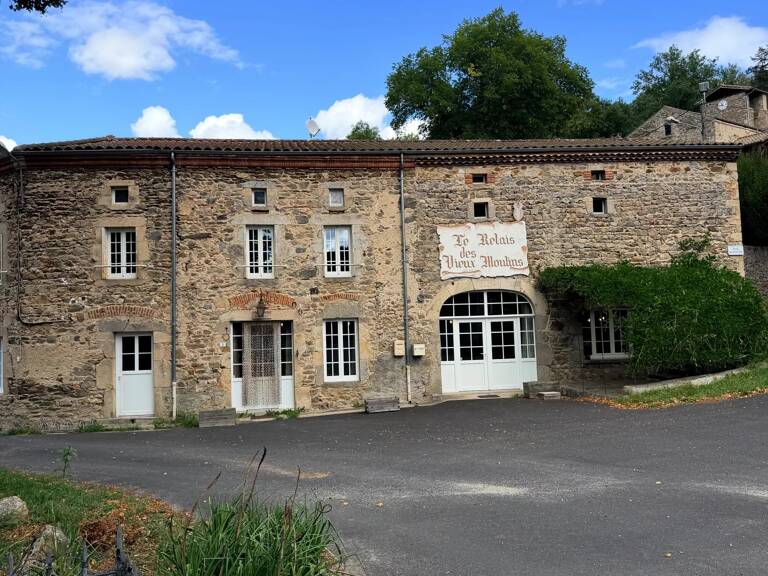 ANCIENNE AUBERGE A 30 MN D'ISSOIRE — photo 1