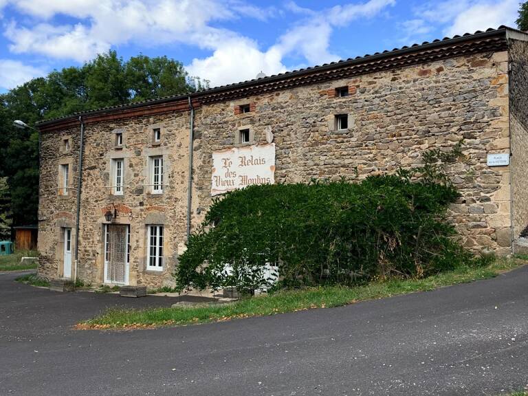 ANCIENNE AUBERGE A 30 MN D'ISSOIRE — photo 1