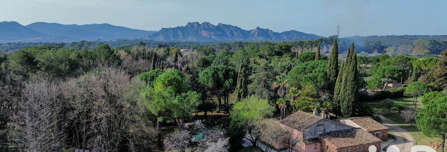Maison 6 Pièces 233 m² à vendre à Roquebrune-sur-Argens (83520)