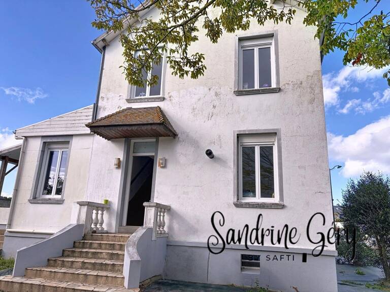 A Saint -Aigan-sur-Roe maison à vendre louée — photo 1