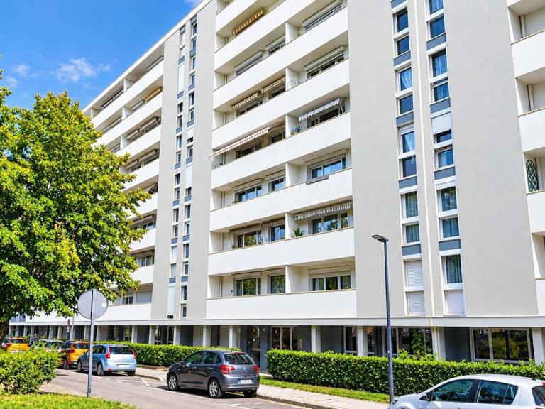 BEL APPARTEMENT 3 PIÈCES AVEC 2 BALCONS PROCHES DE TOUTES COMMODITES — photo 1