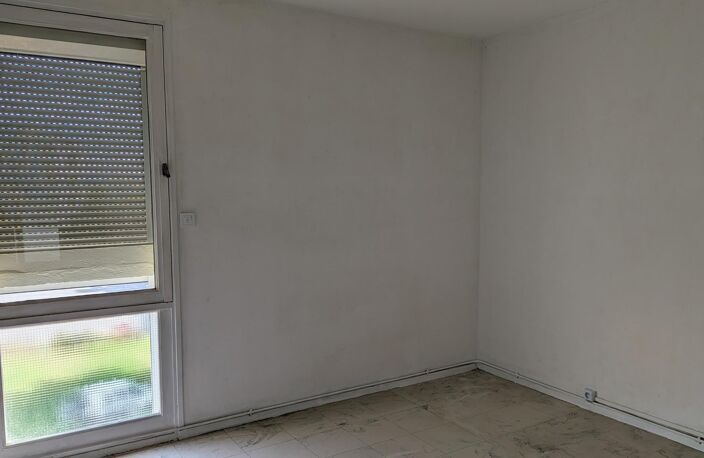 BEL APPARTEMENT 3 PIÈCES AVEC 2 BALCONS PROCHES DE TOUTES COMMODITES — photo 4