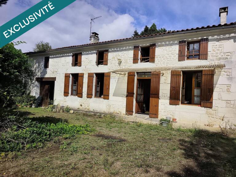 Maison charentaise 153 m²  chai 90 m²  3,47 ha  hangar — photo 1