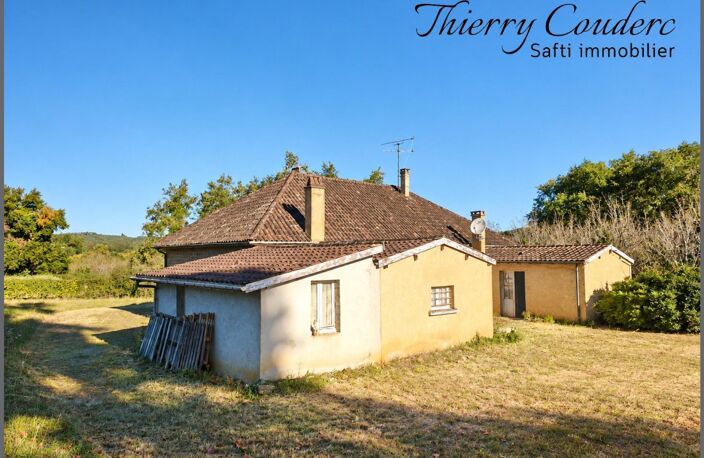 Maison en pierre avec trois chambres et terrain. — photo 4