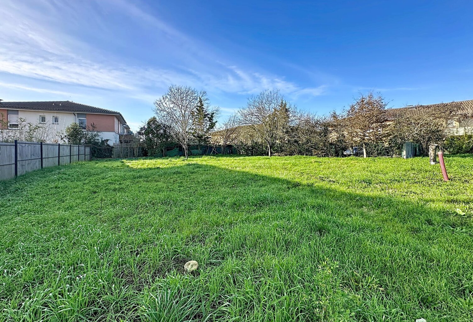Terrain constructible 607m2 viabilisé sur SAINT JORY — photo 1