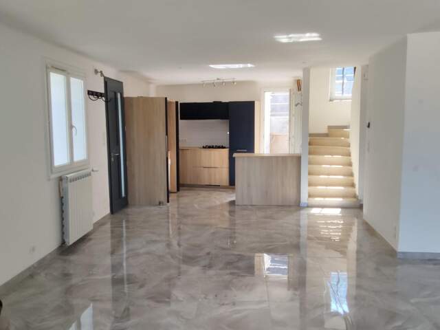 CARCÈS  MAISON DE VILLAGE T4 — photo du bien
