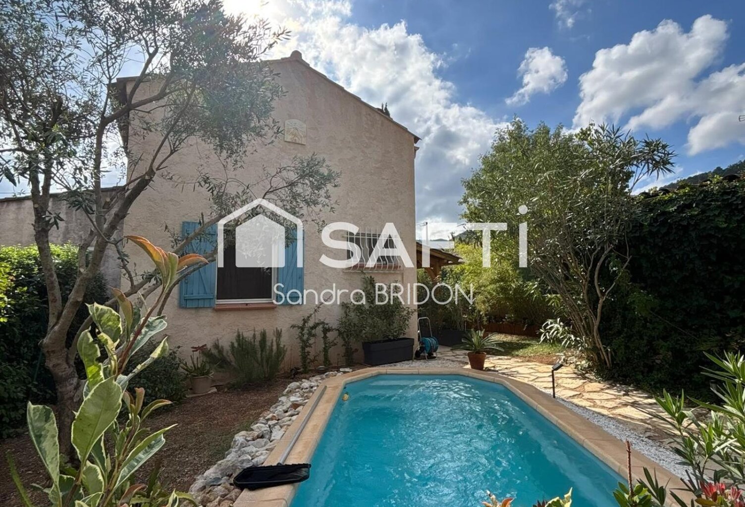 jolie villa avec piscine — photo 1