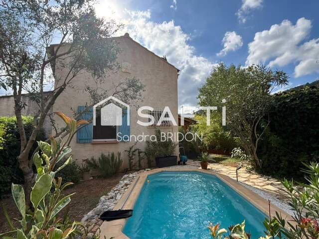 jolie villa avec piscine — photo du bien