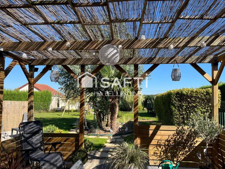 Maison 2 chambres , grand jardin, carport — photo 1