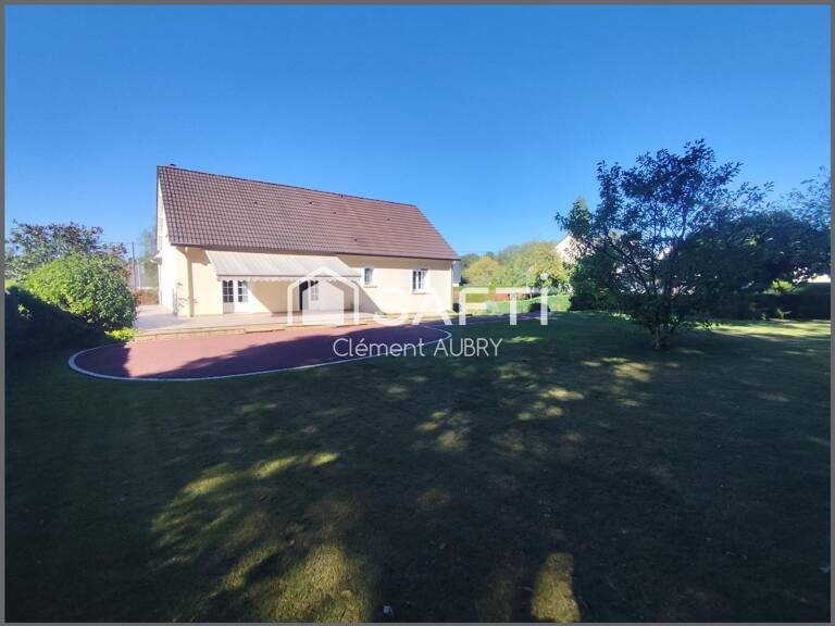 Maison familiale avec très beau terrain ! — photo 1