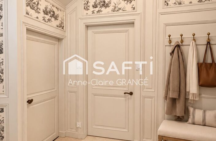 DEMEURE DE CARACTÈRE  221 M²  BEAUX VOLUMES  DÉPENDANCES  PROXIMITÉ DES ALPES MANCELLES — photo 4